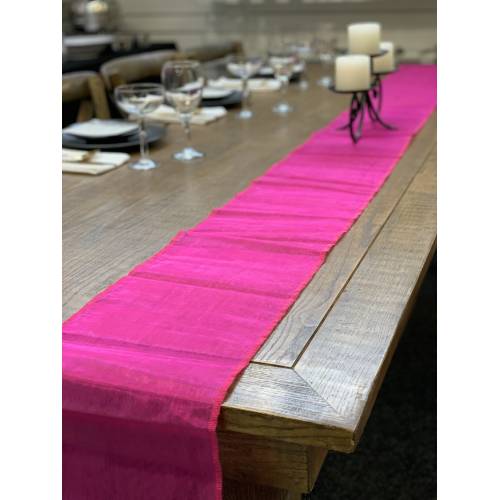 Table Runner, Organza 3m Fiesta Pink